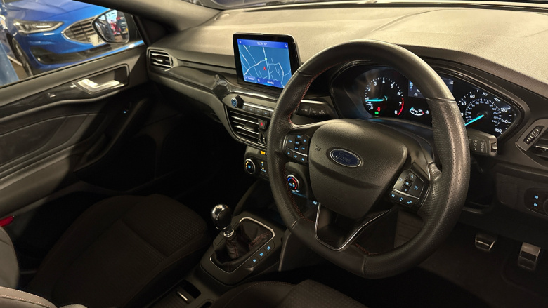 Ford Focus 1.0 EcoBoost Hybrid mHEV 125 ST-Line Edition 5dr Petrol Hatchback